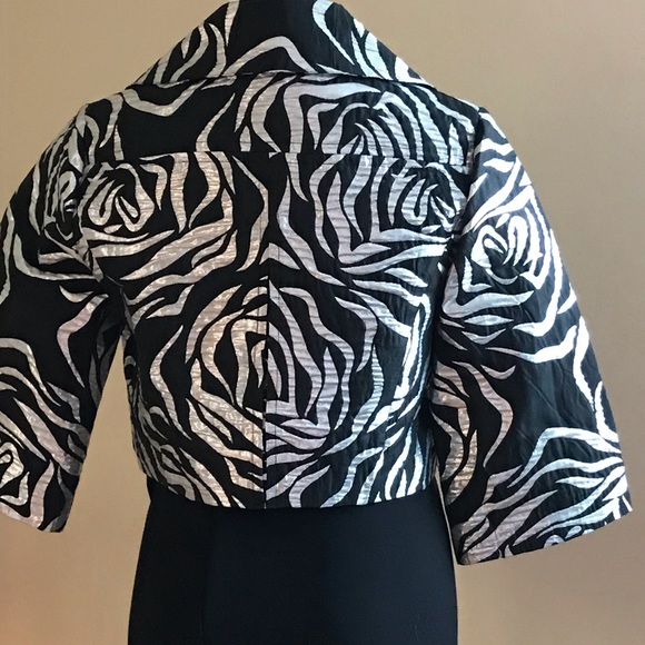 V Cristina Black Silver Metallic Floral Print Double Breasted 3/4th Sleeves SZ M - Picture 3 of 15